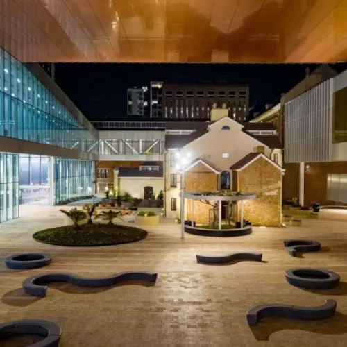 Museum ouside4